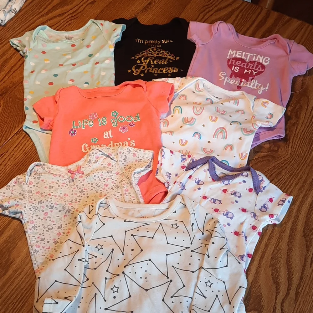 Onesies baby girl 8 piece three to six months short sleeve and one long sleeve b
